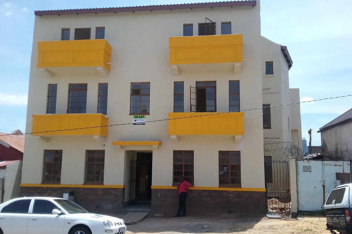 Bachelor Flat available in Karl Street Johannesburg - Photo 3