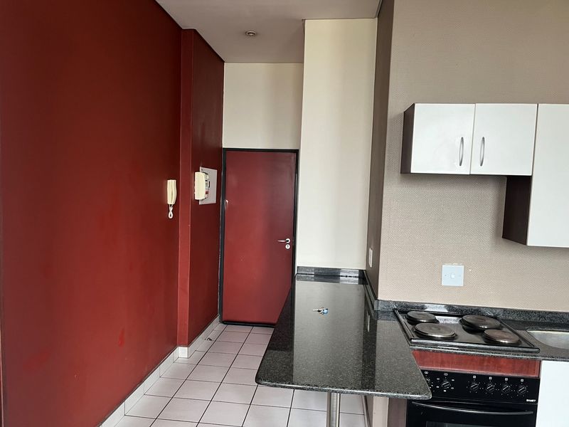 BACHELOR FLAT AVAILABLE IN COLLEGE HOUSE - Photo 10