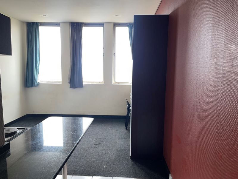 BACHELOR FLAT AVAILABLE IN COLLEGE HOUSE - Photo 7