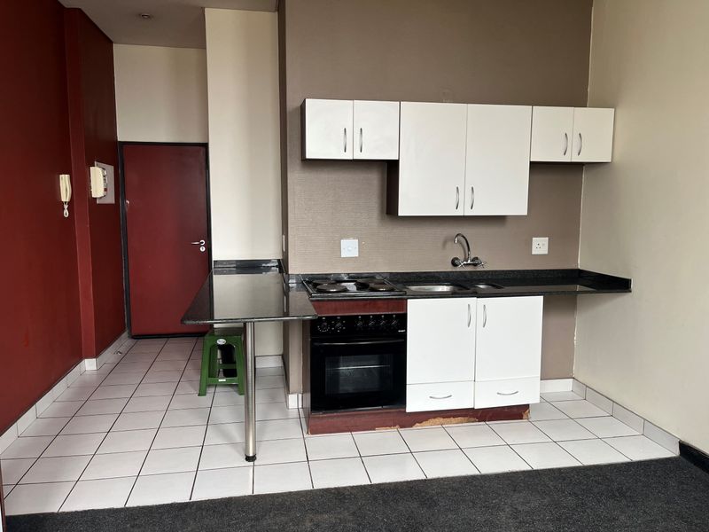 BACHELOR FLAT AVAILABLE IN COLLEGE HOUSE - Photo 2
