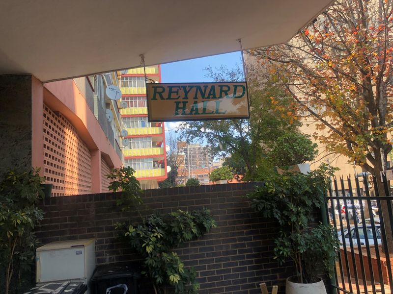 Bachelor Flat in Reynard Hall - Photo 2