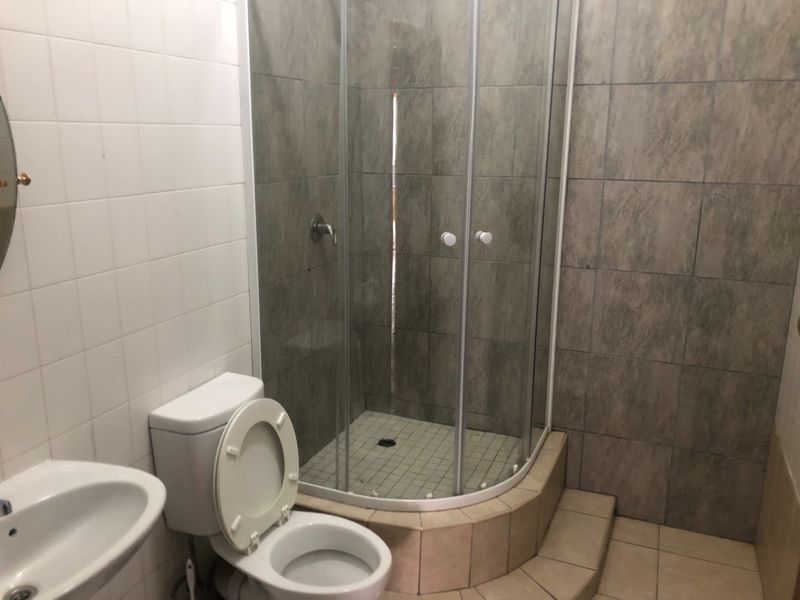 ROOM AVAILABLE IN AUCLAND PARK - Photo 3