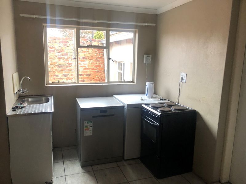 A Neat Room is available at at House NO 4 First Avenue - Photo 7