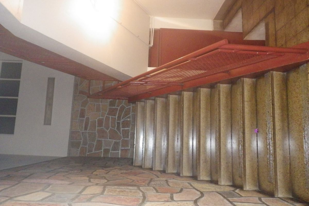 Bachelor Flat in Massyn Court - Photo 2
