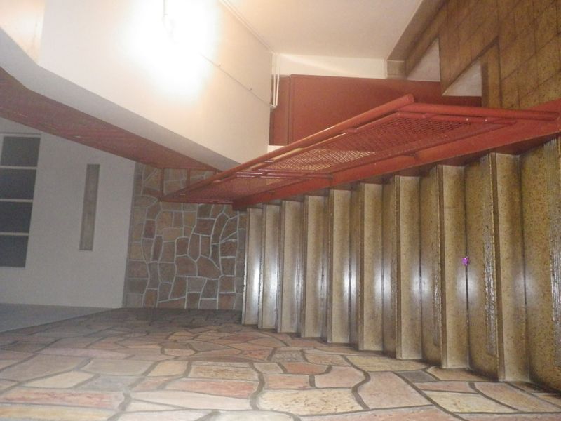 Bachelor Flat in Massyn Court - Photo 2