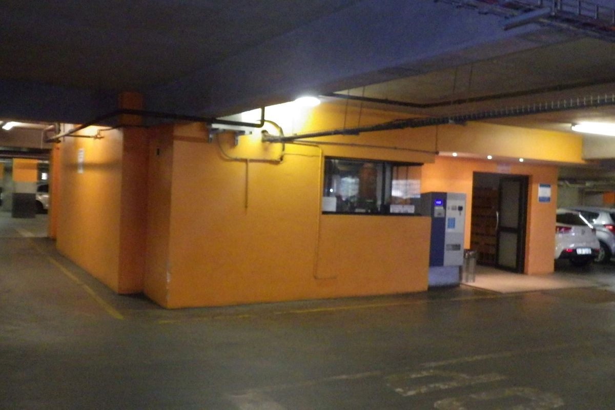 Bachelor Flat in Milpark Mews - Photo 4