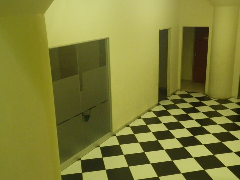 Room in President Street - Photo 1