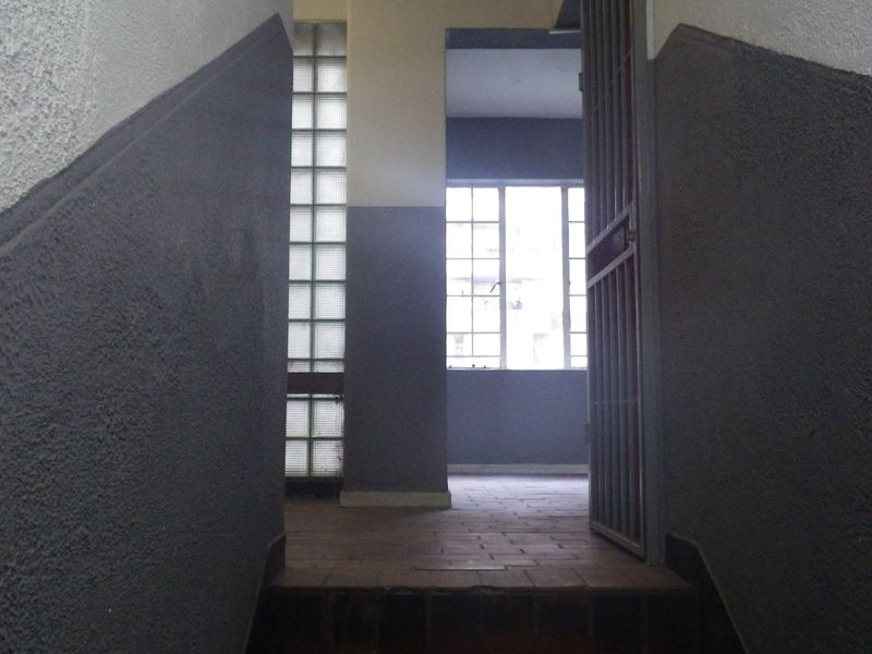 2Bedroomed Unit at Carrisbrook,Berea,Johannesburg. - Photo 7