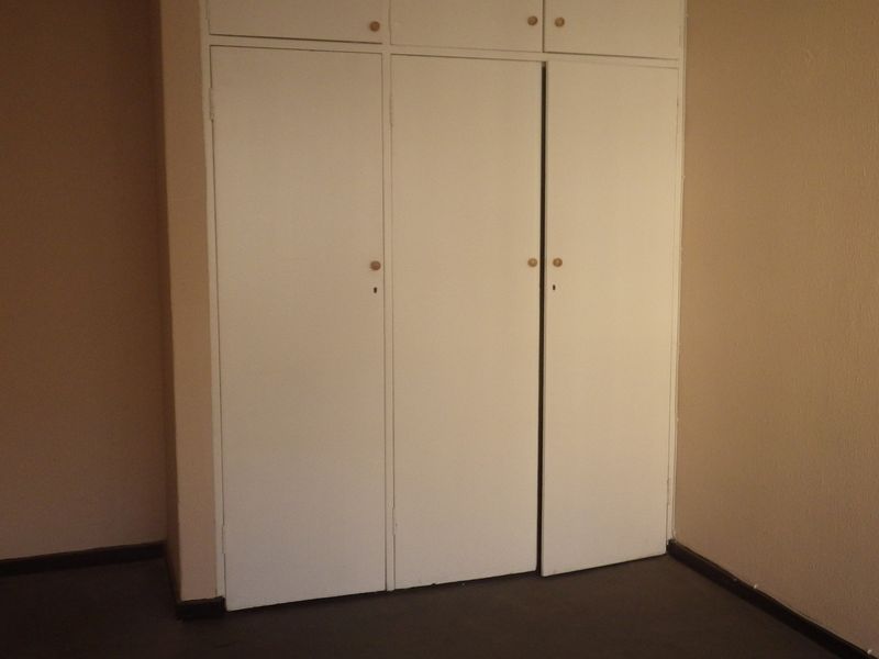 2Bedroomed Unit at Carrisbrook,Berea,Johannesburg. - Photo 3