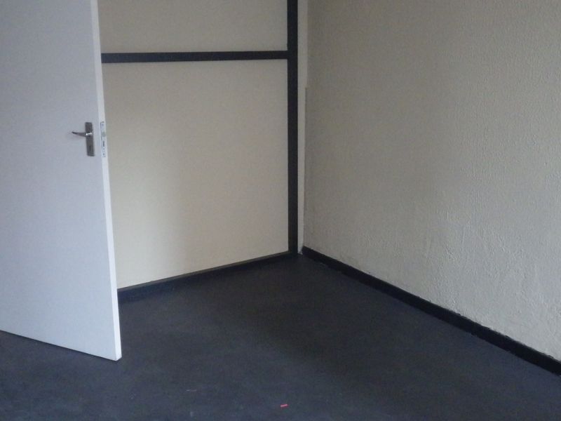 2Bedroomed Unit at Carrisbrook,Berea,Johannesburg. - Photo 4