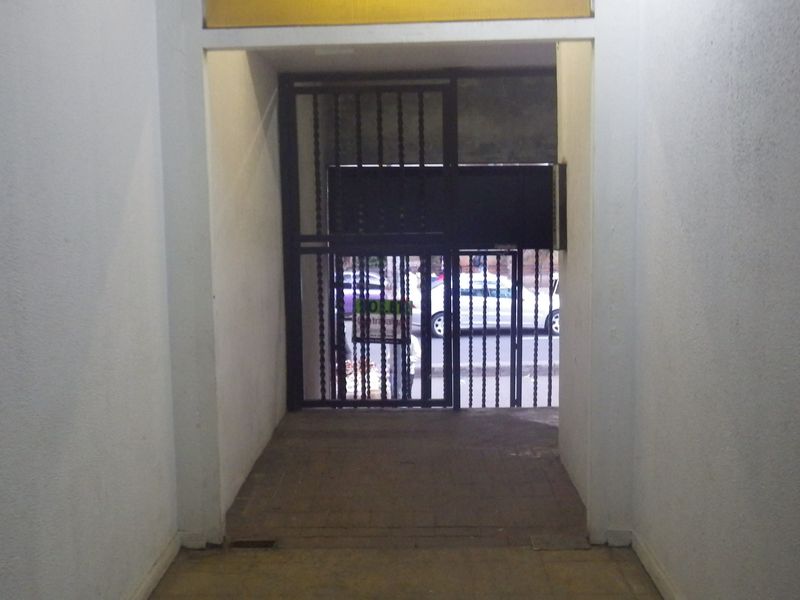 2Bedroomed Unit at Carrisbrook,Berea,Johannesburg. - Photo 9