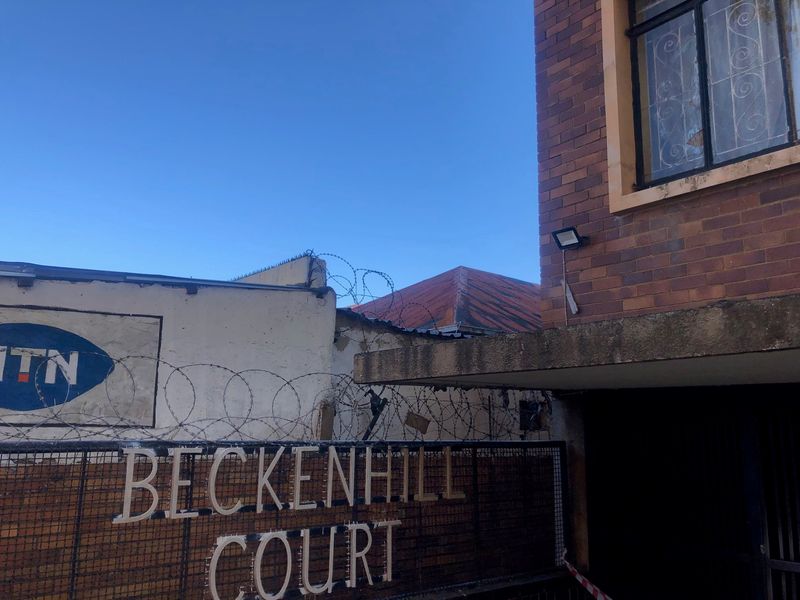 2 Bedroomed Flat in Beckenhill Court,Yeoville,Johannesburg. - Photo 9