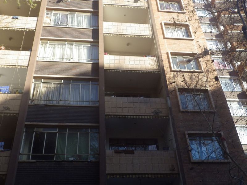 Bachelor Flat in Park Avenue - Photo 4