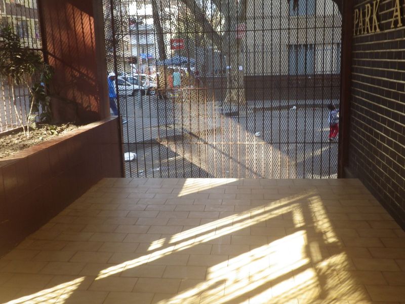 Bachelor Flat in Park Avenue - Photo 5