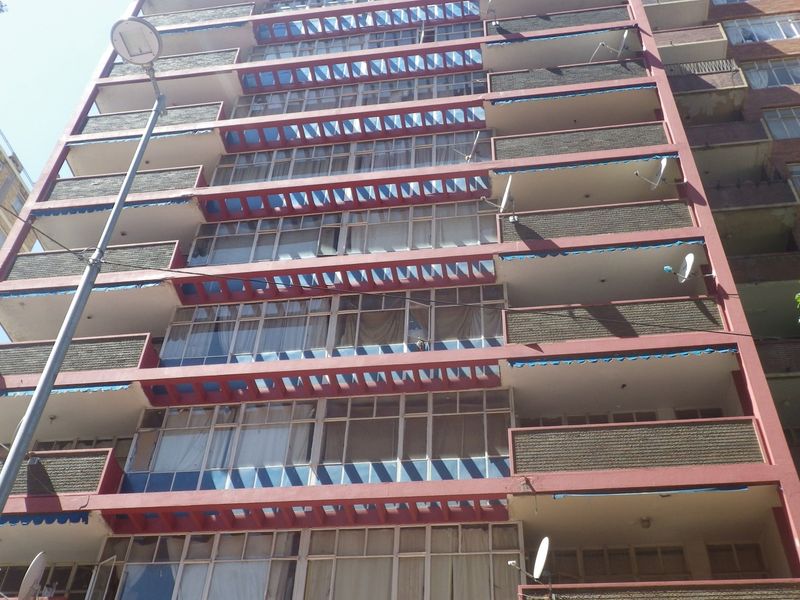 1 BEDROOMED FLAT in ROSEACRES 805 - Photo 2