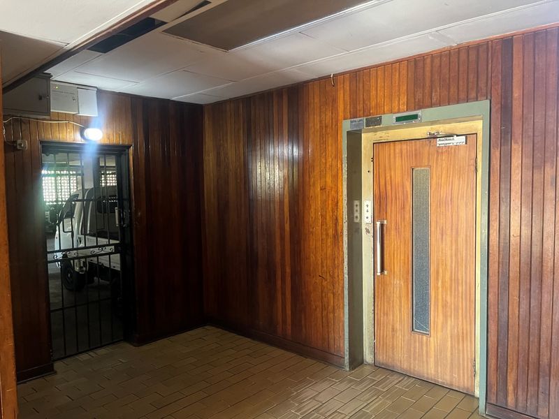 Spacious 1 bedroom unit available at Corbin Yeoville - Photo 8