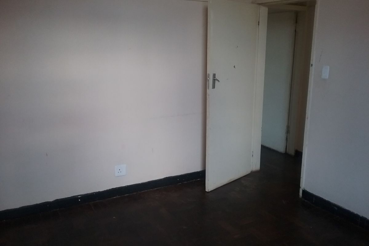 A NEAT 2 BEDROOM FLAT IS AVAILABLE AT NATMIRI COURT  - Photo 2