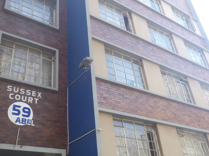 Room in Sussex Court - Photo 8