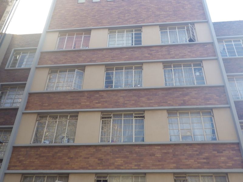 Room in Sussex Court - Photo 6