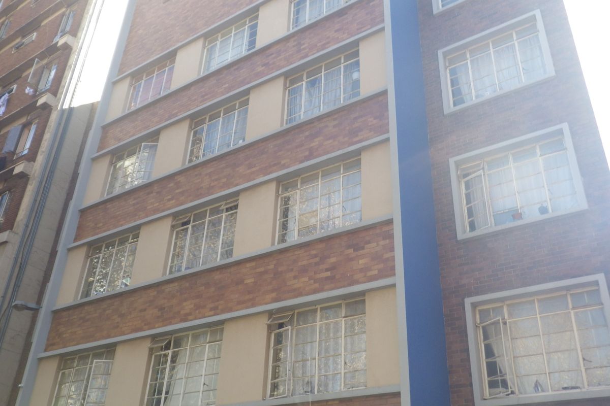 Room in Sussex Court - Photo 2