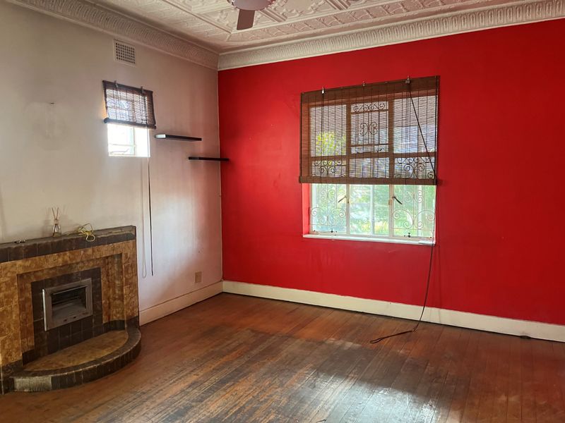 Spacious room available at 48 Dunottar street. - Photo 6