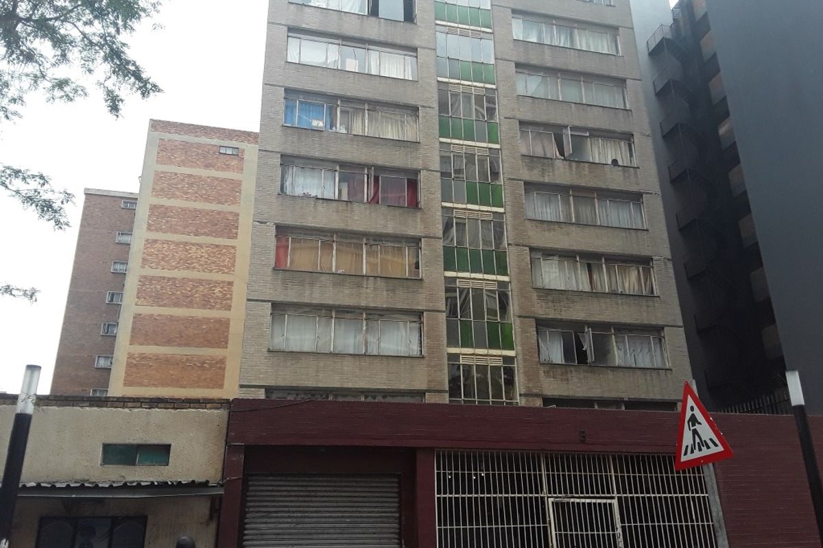 Make this 1 Bedroom flat your home! - Photo 3