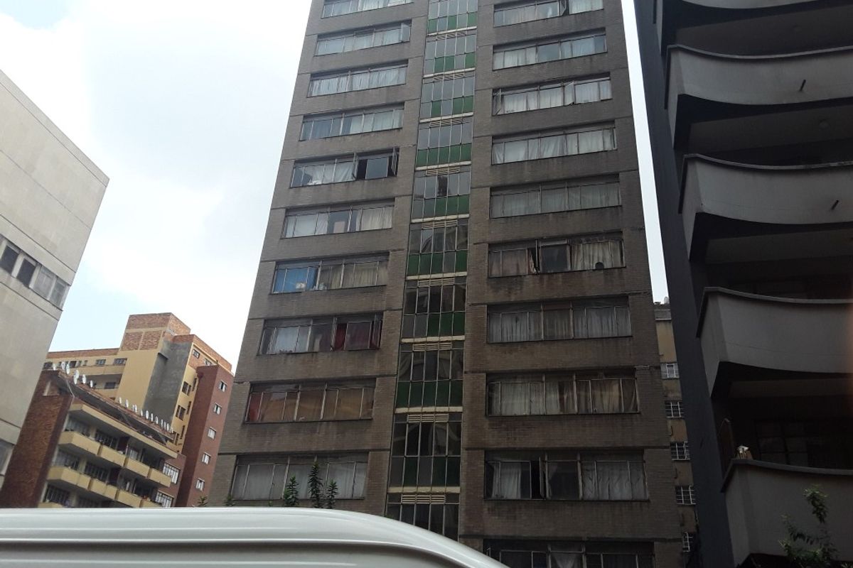 Make this 1 Bedroom flat your home! - Photo 2