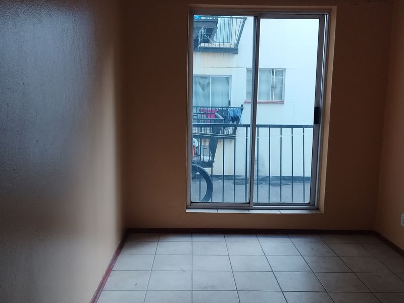 BACHELOR FLAT in JORISSEN 100 UNIT 105 - Photo 10