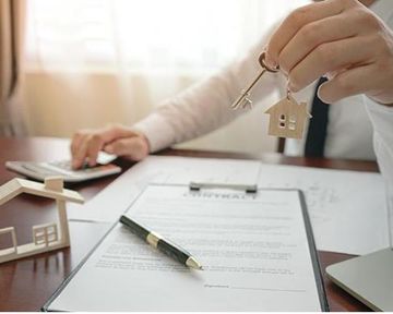 Property 24 - Struggling to sell, and thinking of renting out your property?