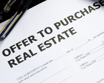 What to Consider When Signing an Offer to Purchase