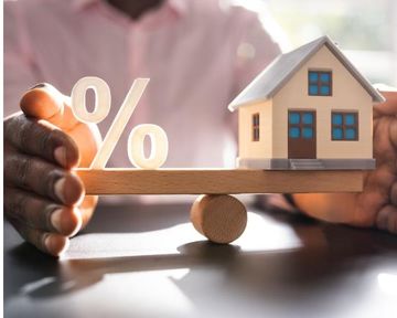 What "the interest rate held steady at 10.5%" means