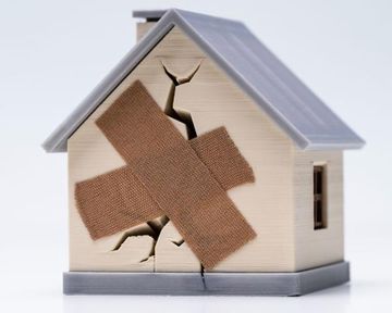 Who Pays for Rental Property Damage? A Practical Guide for Landlords & Tenants 