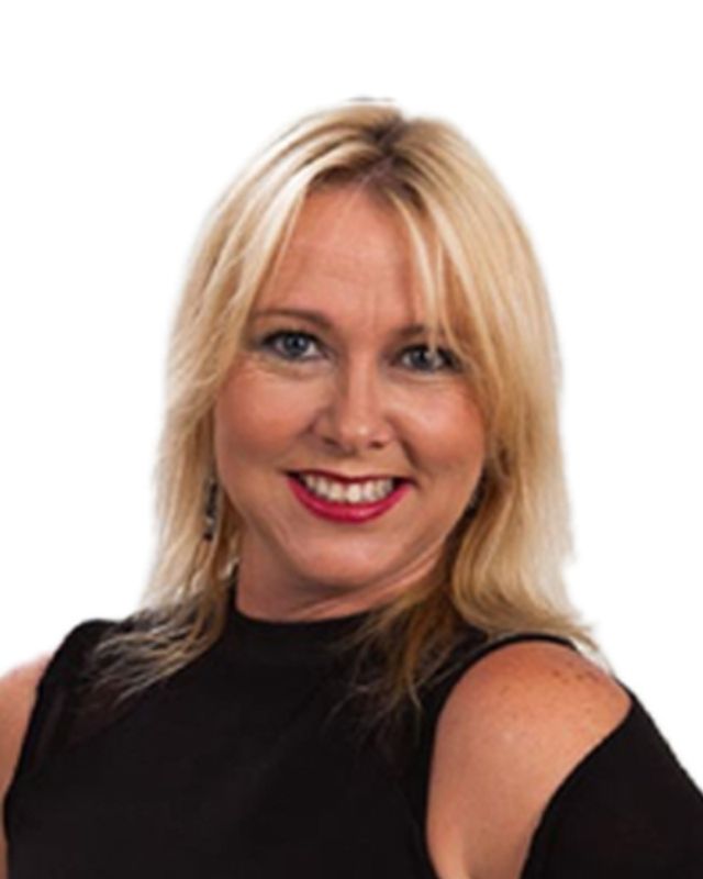 Angela McLoughlin photo