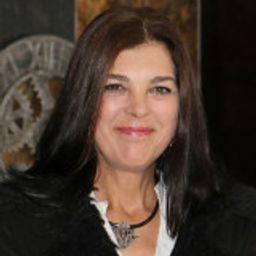 Amanda Gossow