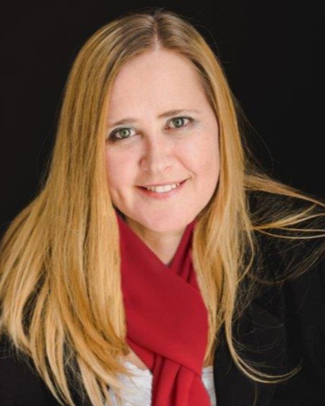 Alicia Jansen van Vuuren photo
