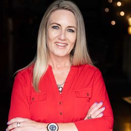 Yvonne Carstens