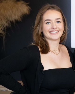 Monique Engelbrecht photo