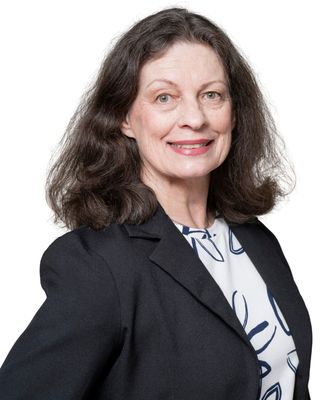 Jennifer Holzapfel photo