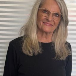 Daphne Swanepoel