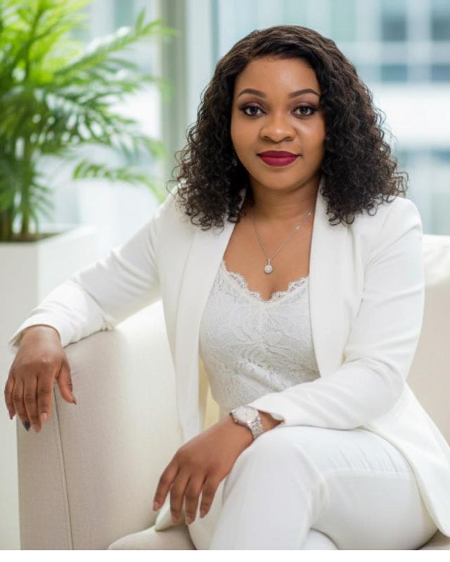 Lynda Dishena photo