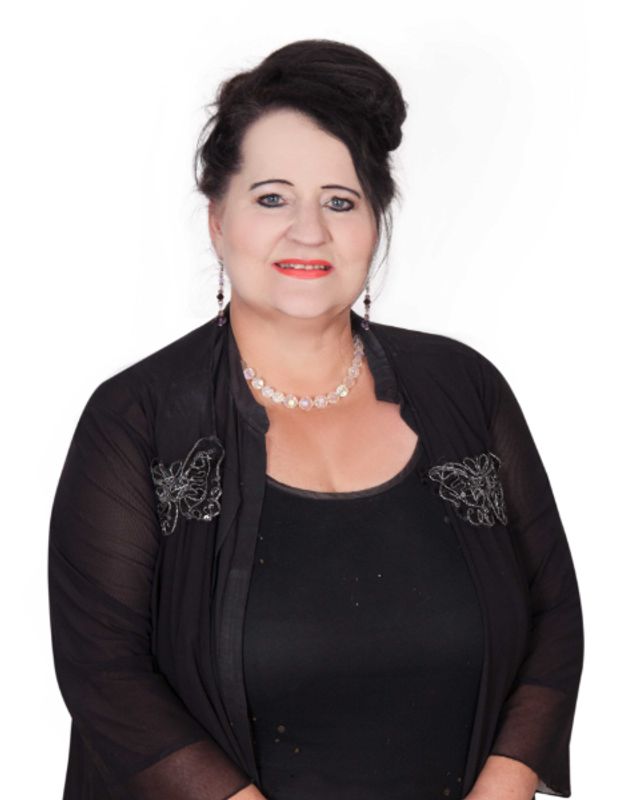 Elmarie Hattingh photo