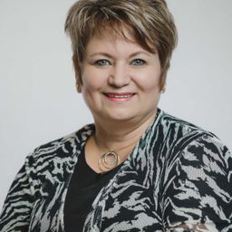Marion Wolf