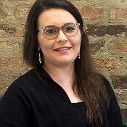 Melinda Petzer