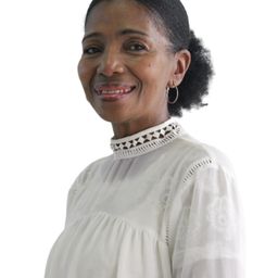 Thenji Mphahlele
