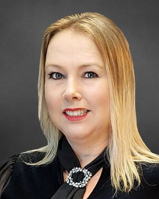 Angela McLoughlin photo