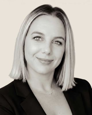 Taryn Stuart photo