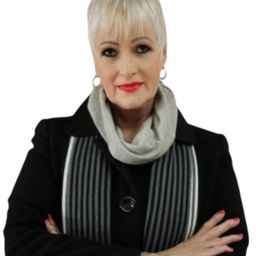 Annique Lowe