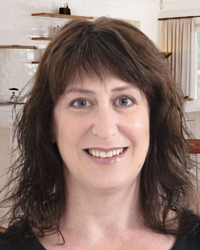 Roslyn Lazarus photo