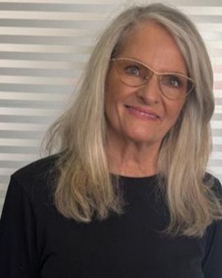 Daphne Swanepoel photo
