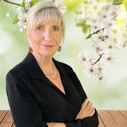 Lesley Pretorius